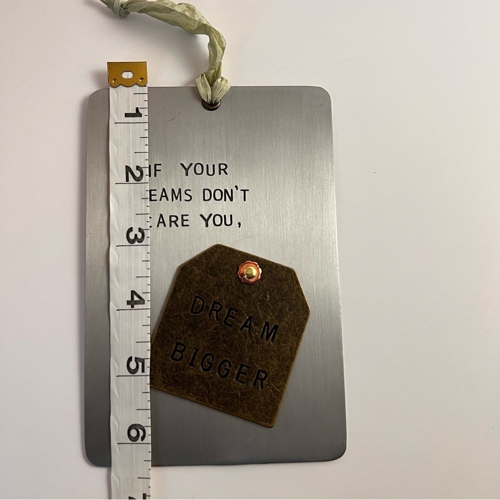 Demdaco Wall Hanging “If your dreams don’t scare you, dream bigger” - Picture 5 of 6